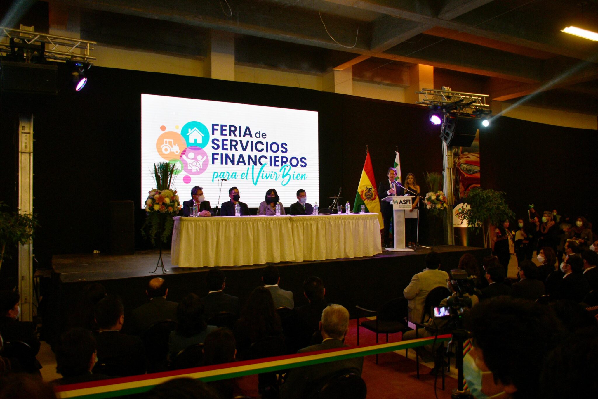 FERIA DE SERVICIOS FINANCIEROS PARA EL VIVIR BIEN